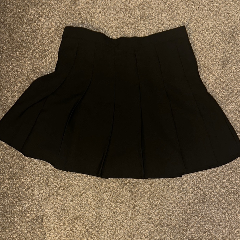 Elegant Black Pleated Skirt